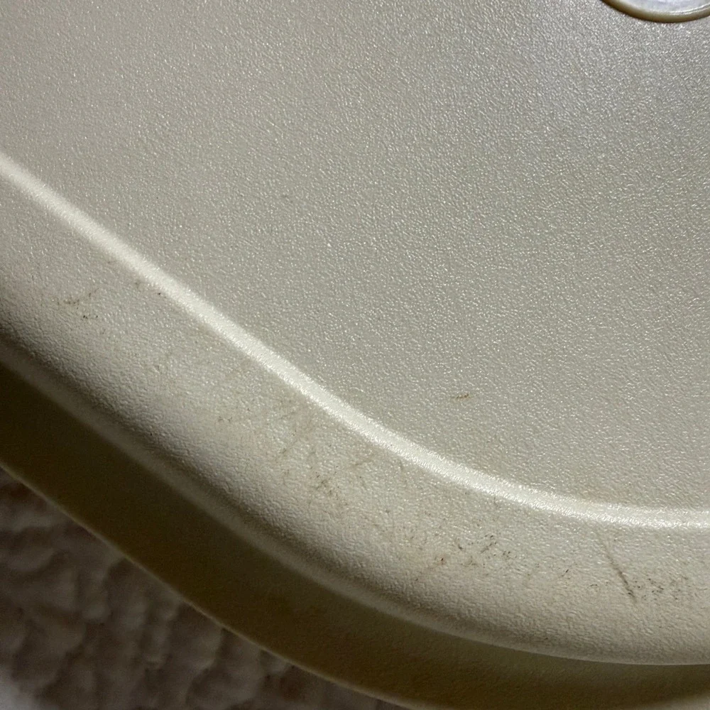 Tupperware Serving Container Vintage Harvest Gold Tan Oval Lid 1526‎ 1527 USA